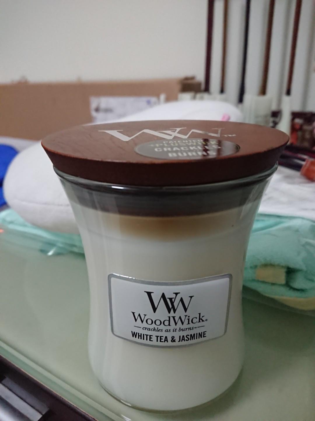 Woodwick white tea and jasmine candle, Everything Else on Carousell