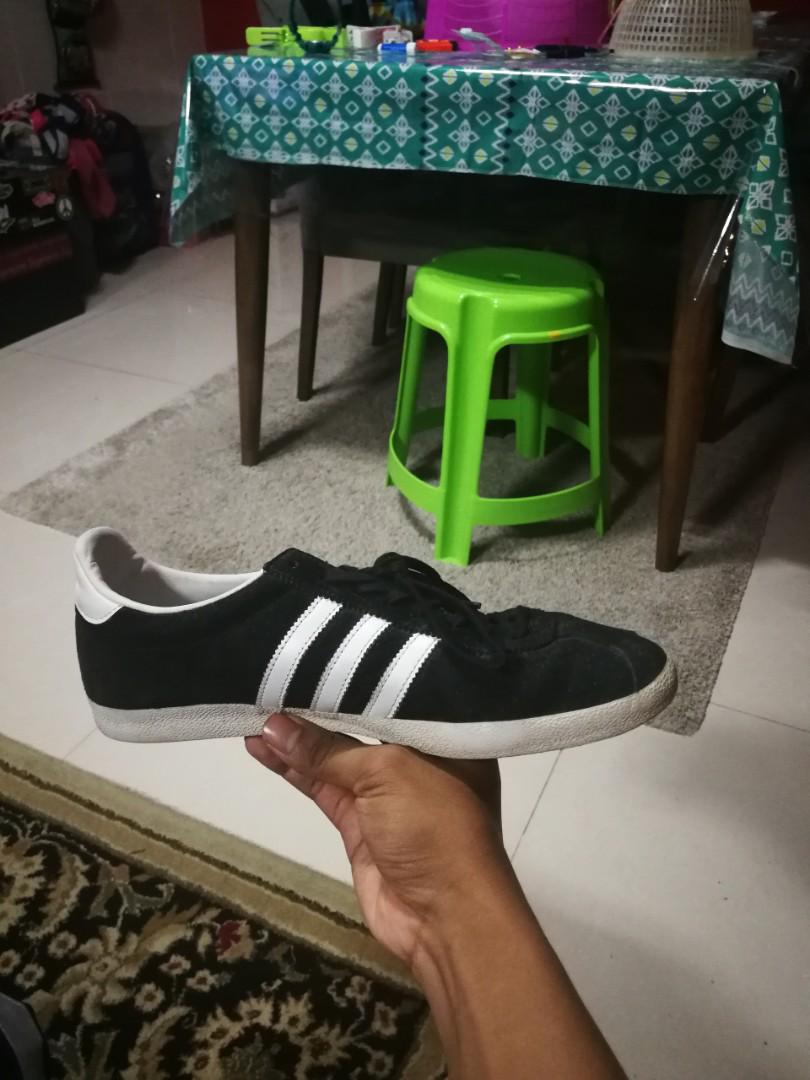 Adidas Gazelle size 10 US Men s Fashion Footwear Sneakers on Carousell