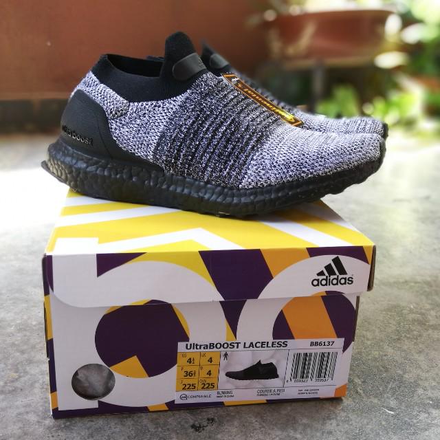Ultra boost laceless oreo hotsell