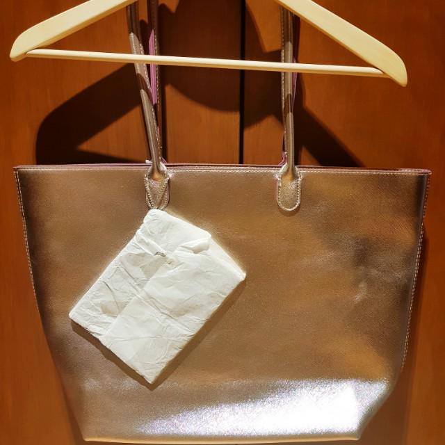 Bath and body tote 2018 top