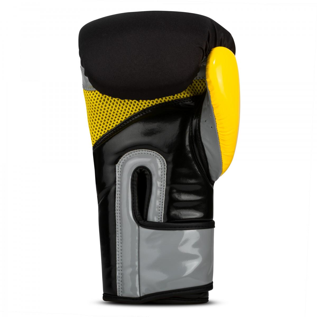 BATMAN TITLE INFUSED FOAM CRUSADER BOXING GLOVES Sports Equipment