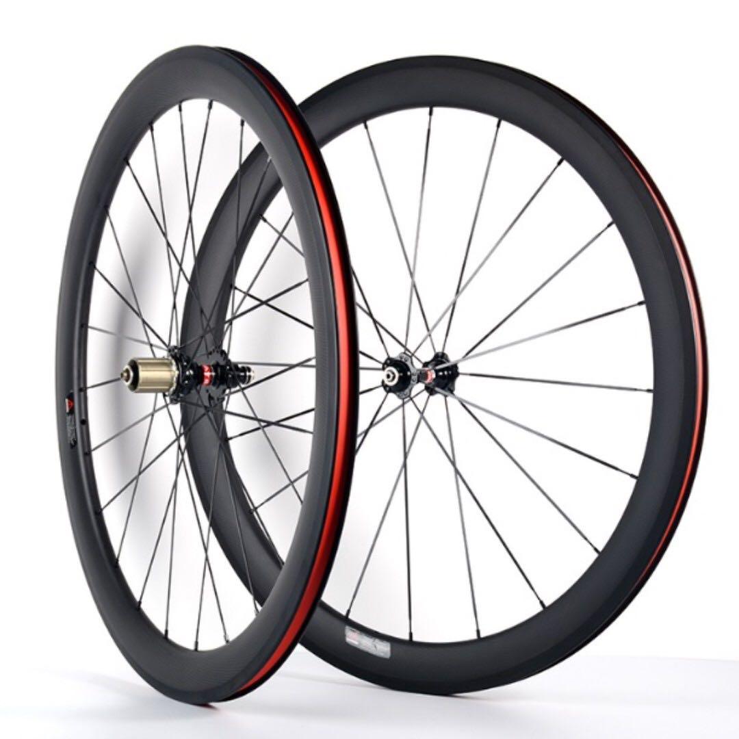 carbon wheelset 700c clincher