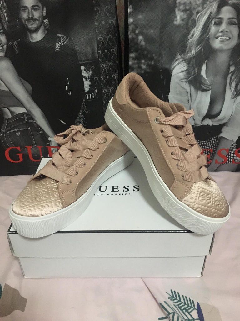 guess female sneakers