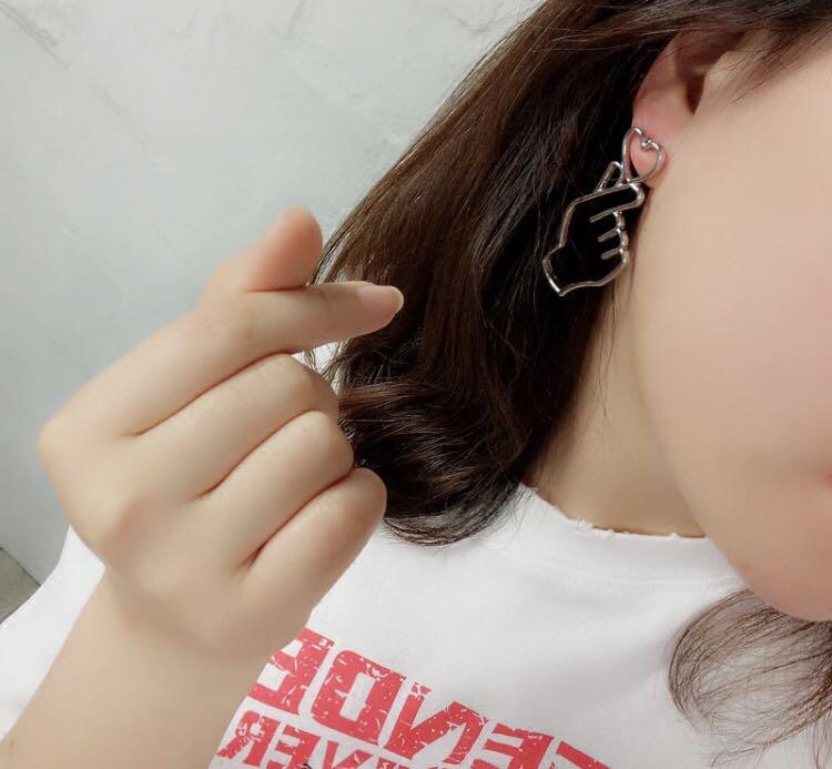 Korean Ulzzang Basic Minimalistic Cute Silver Finger Heart Earring