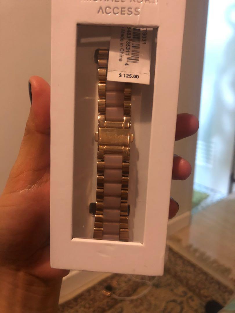 Mk strap (Category: Women's Watches) located in Davao. Submitted by prettysofhia (Listing ID 174905771, Image 1). Description: Brand: Mk Style: Luxury Watches Strap Type: Metal Dial: Analog / Digital.