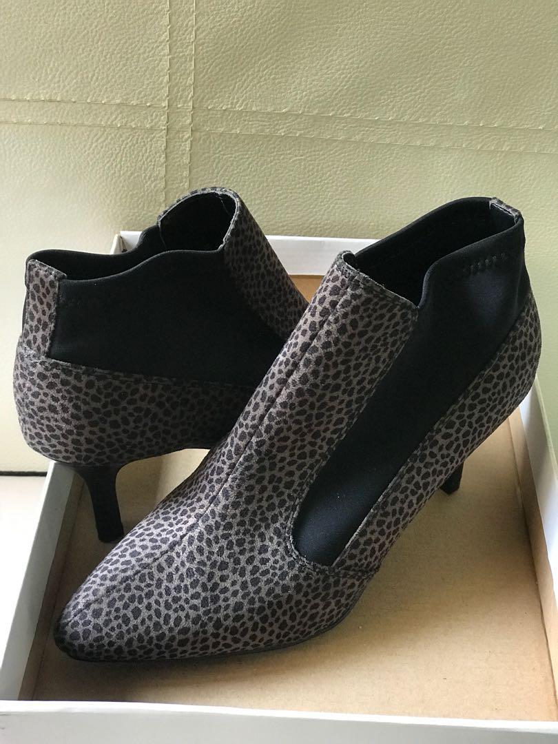 m&s shoes size 3