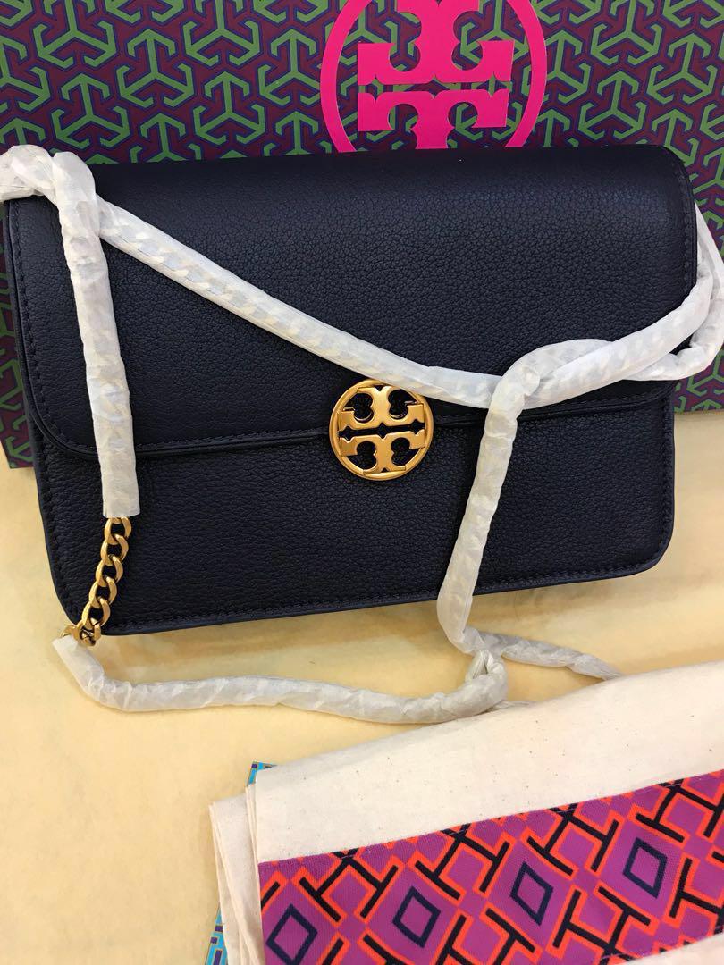 Original Tory Burch Chelsea Convertible Shoulder bag, Luxury, Bags &  Wallets on Carousell