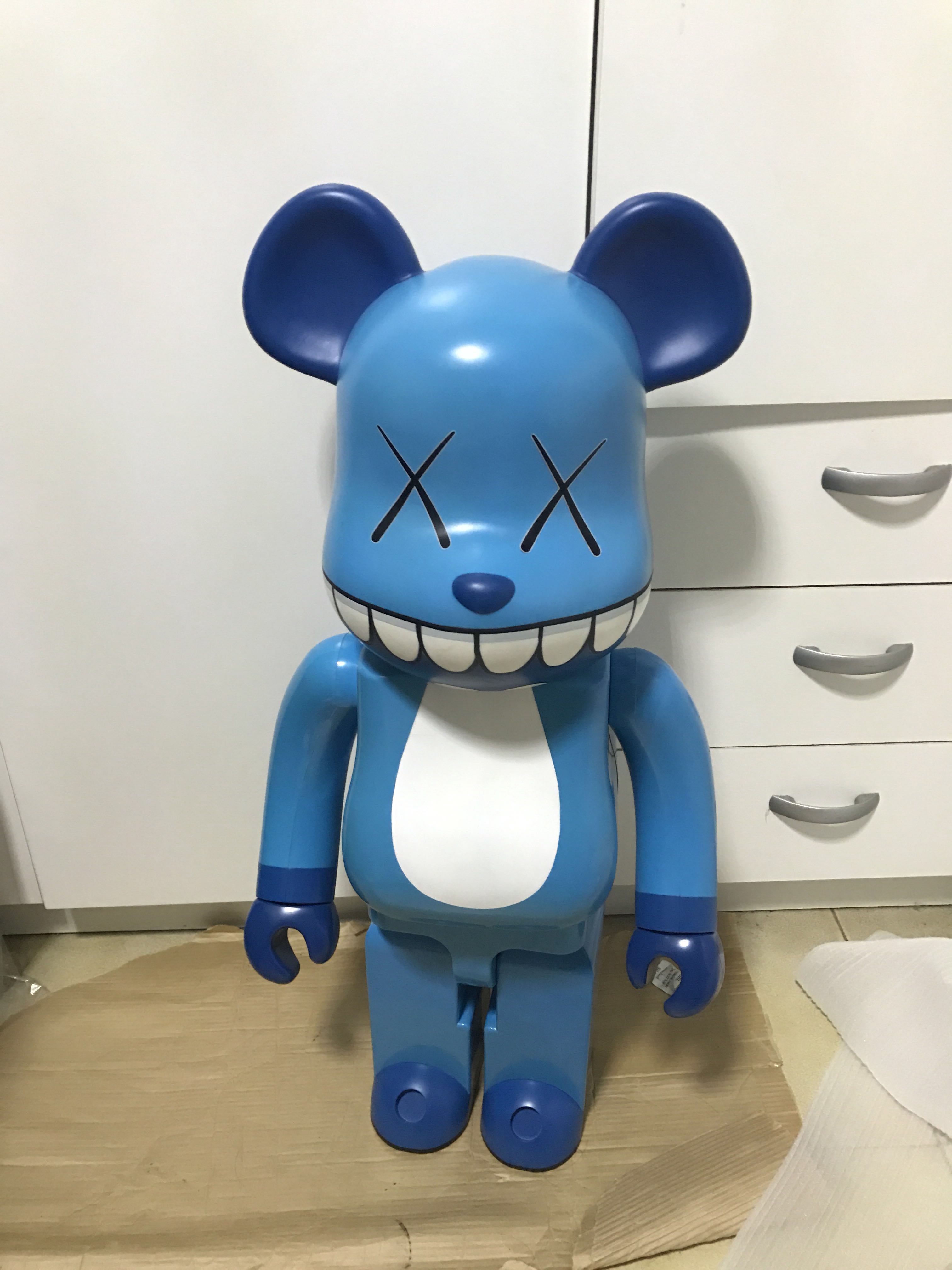 kaws bearbrick 1000
