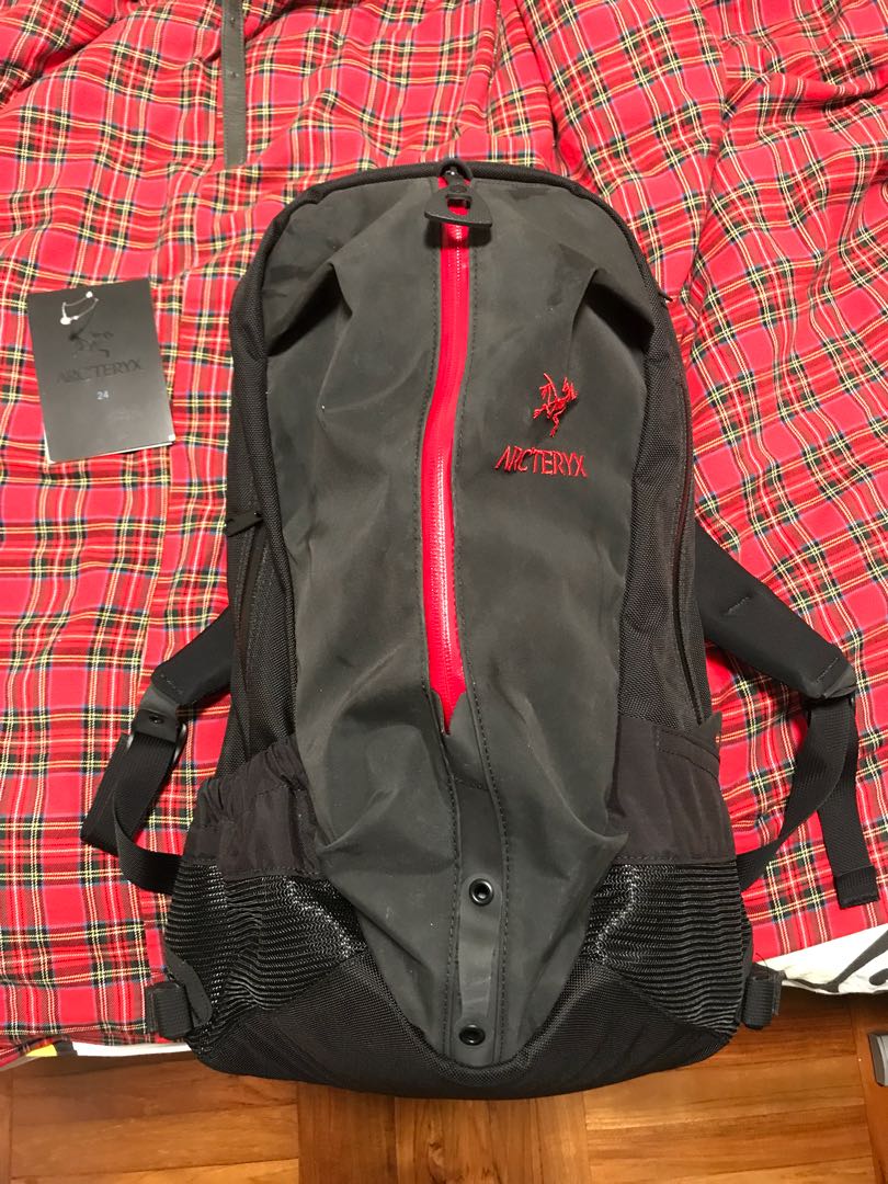 arcteryx_arro_22_red_152924091