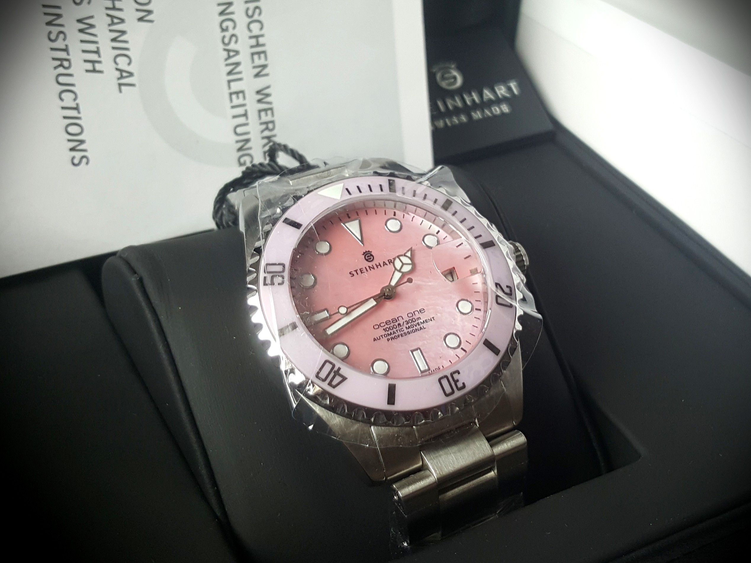 BRAND NEW Steinhart 39 Ceramic Pink Mother of Pearl Luxury