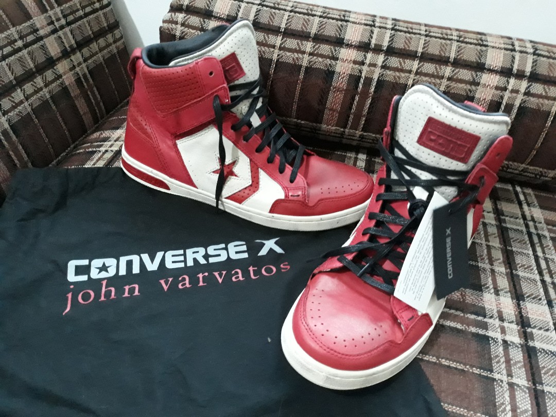 converse sneaker outline