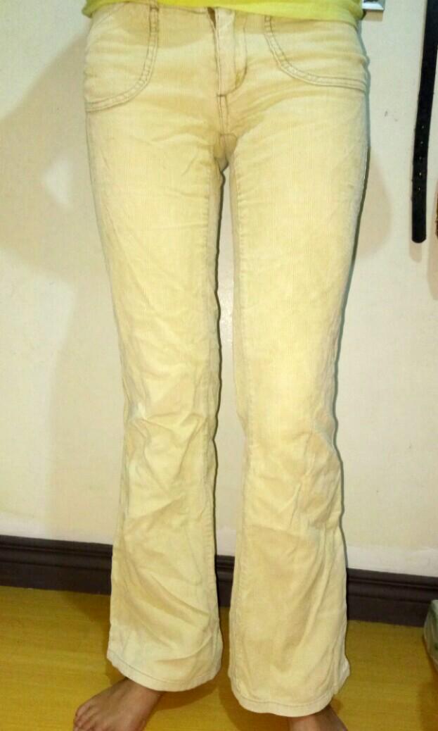 beige pants business casual