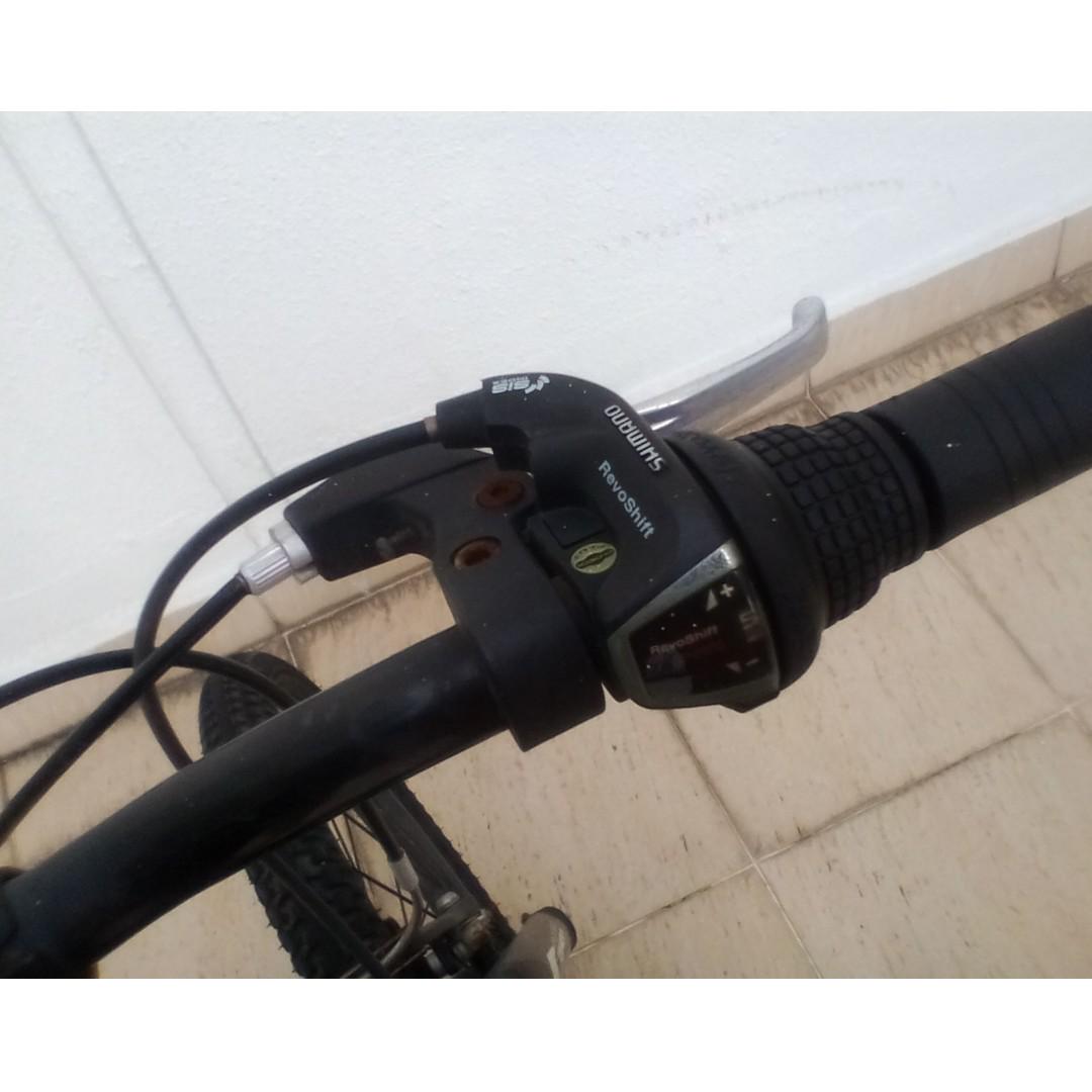 GIANT Revel JR Bike Sports Equipment Bicycles Parts Bicycles on Carousell