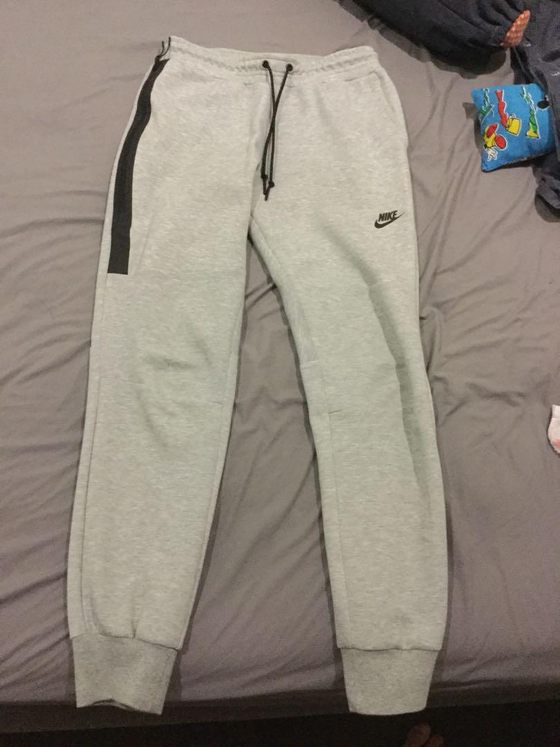 nike skinny sweatpants