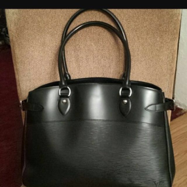 Louis Vuitton Passy Shoulder Bag GM Ivory Epi Leather for sale online