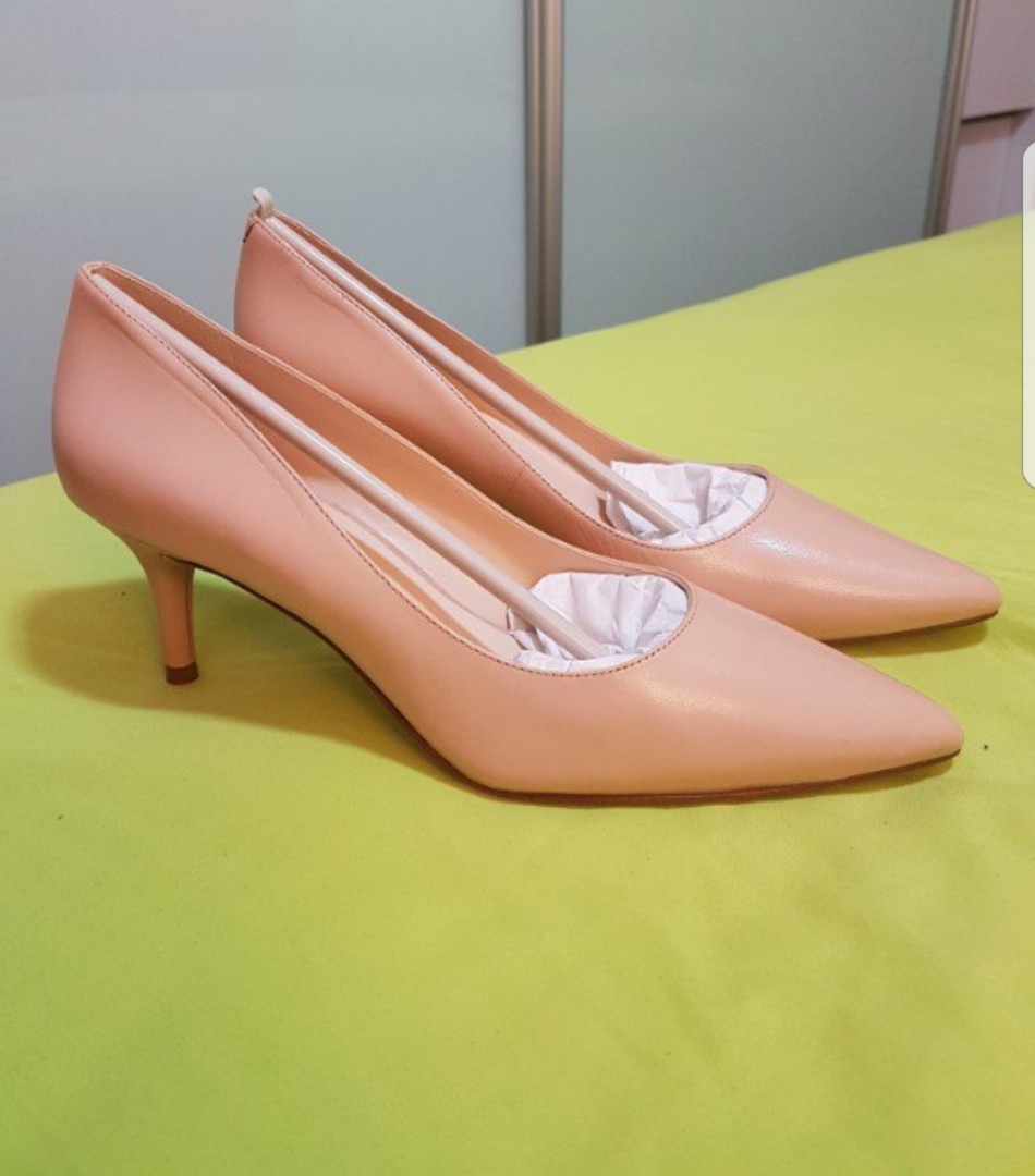 nude pointed kitten heels