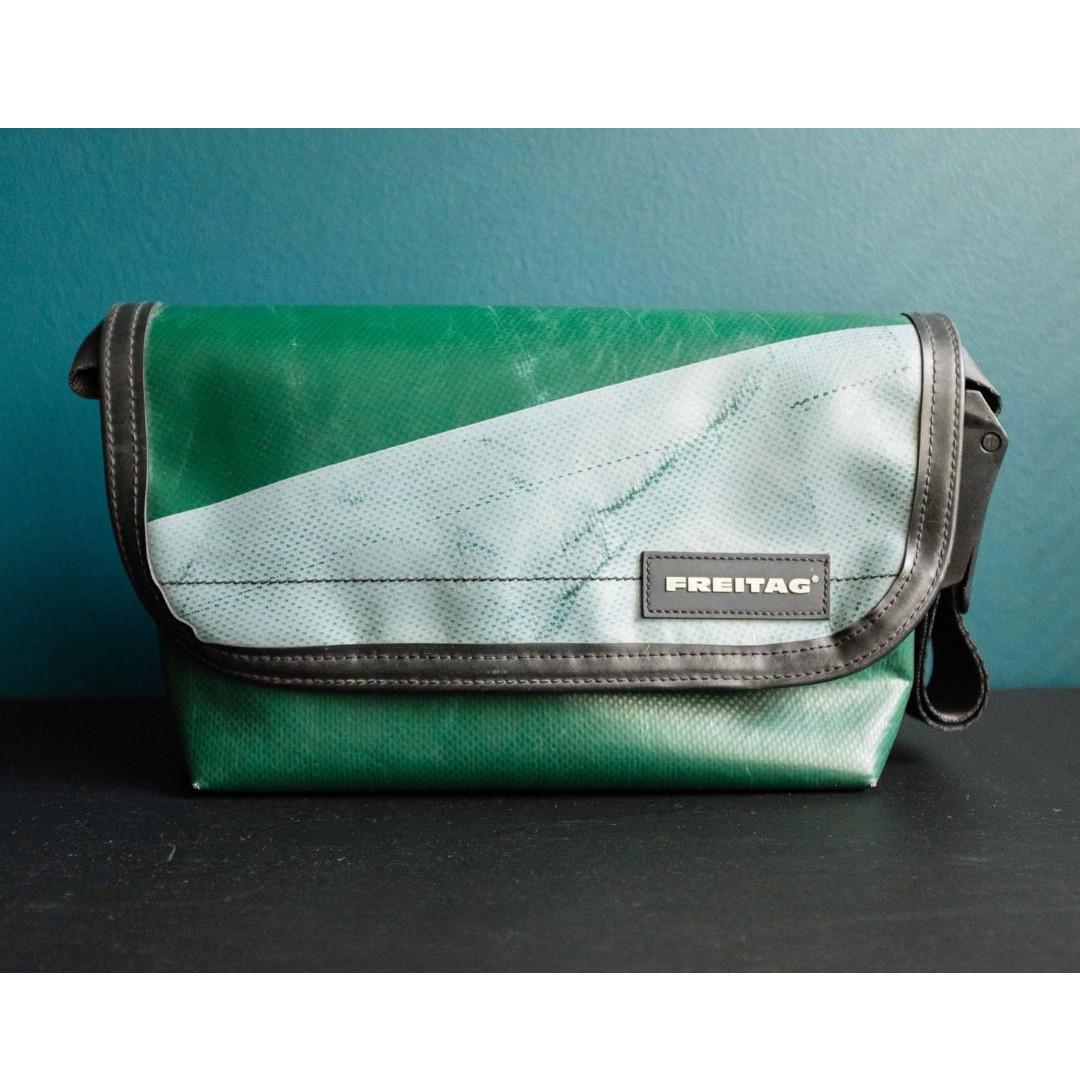 Original Freitag F41 Hawaii Five-O Messenger Bag XS, Men's Fashion