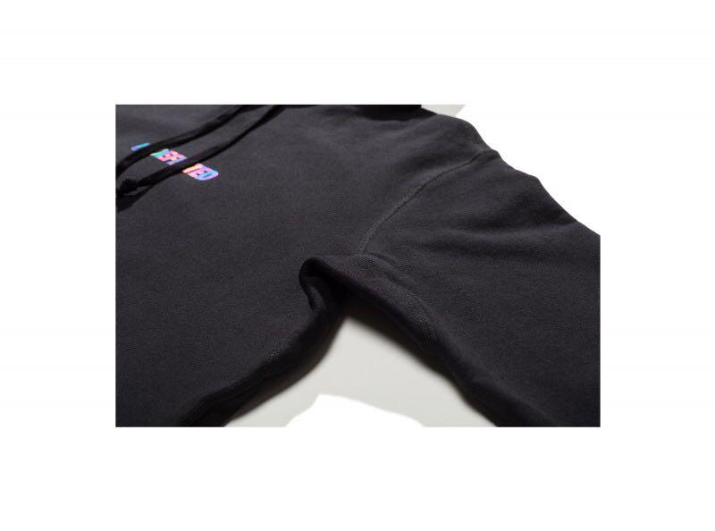 holographic pullover