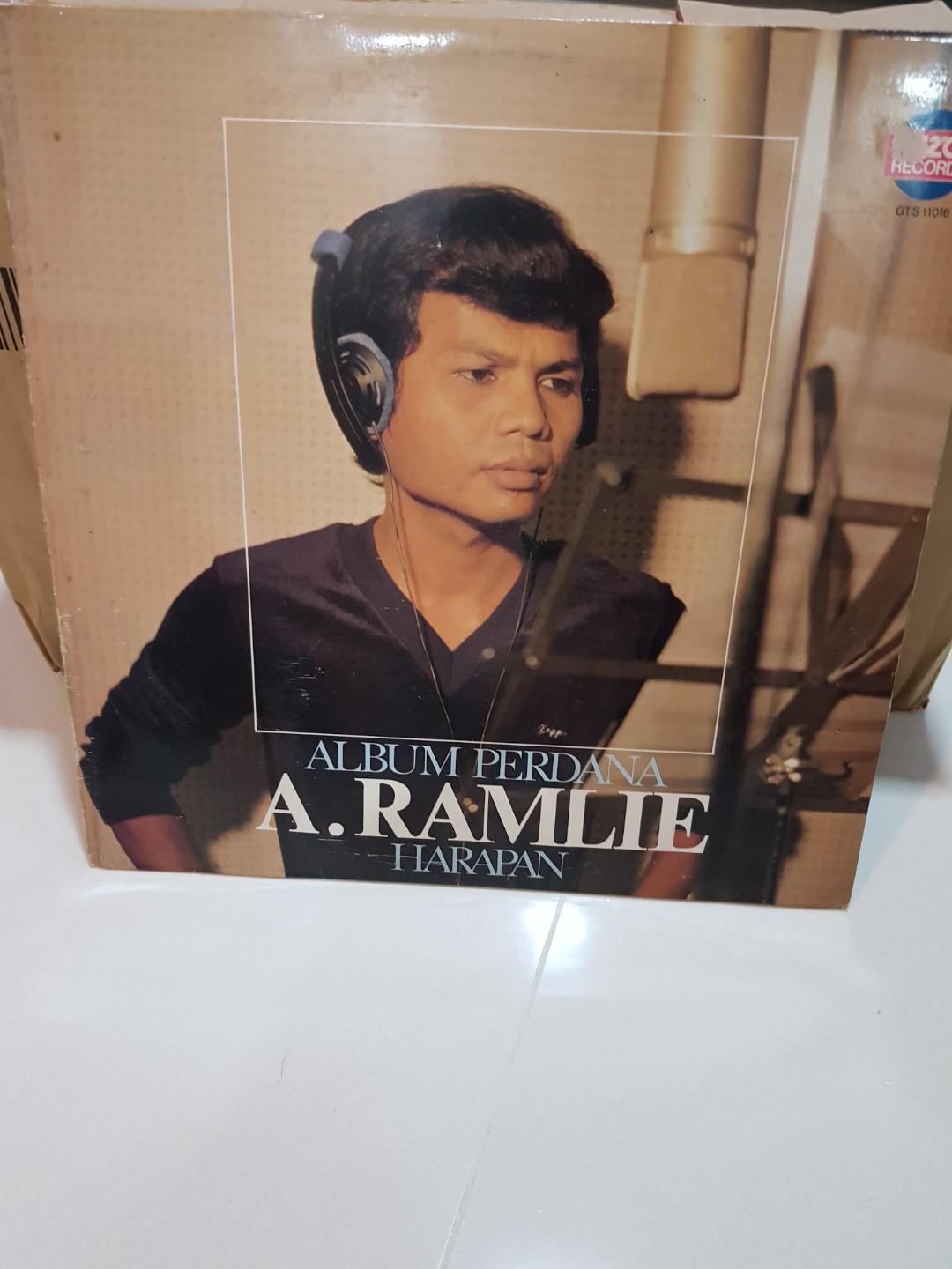 A Ramlie Album Perdana Harapan Vinyl Lp A Ramlie Music Media Cds Dvds Other Media On Carousell A ramlie tabs, chords, guitar, bass, ukulele chords, power tabs and guitar pro tabs including hidup bersama, kenangan mengusik jiwa, oh fatimah. a ramlie album perdana harapan vinyl lp