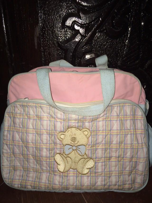 Baby diaper bag (Category: Diapers & Baby Wipes) located in Las Pinas. Submitted by jaziyah6 (Listing ID 175294371, Image 1). Description: Used baby diaper bag..