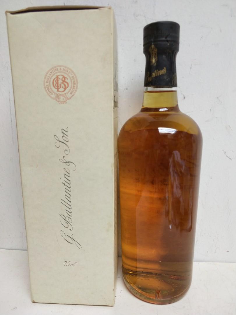 Ballantines Founder Reserve 1827 Scotch Whisky 百靈壇舊威白紙 750ml, 嘢食 & 嘢飲, 飲料 Carousell