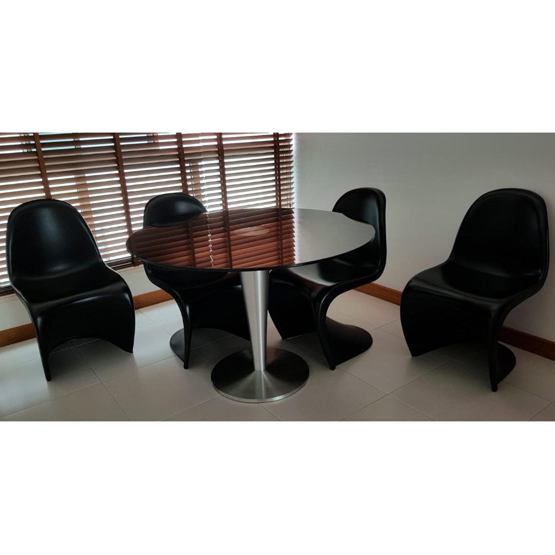 Beautiful Preloved Dining table and Design), Furniture