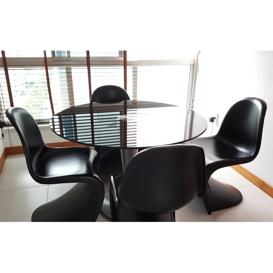 Beautiful Preloved Dining table and Design), Furniture