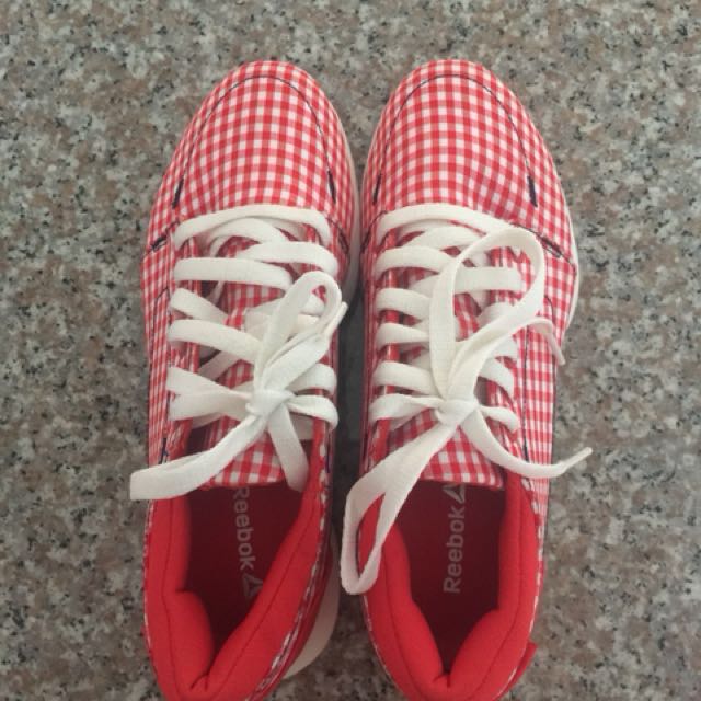 Reebok easytone trainers sales womens