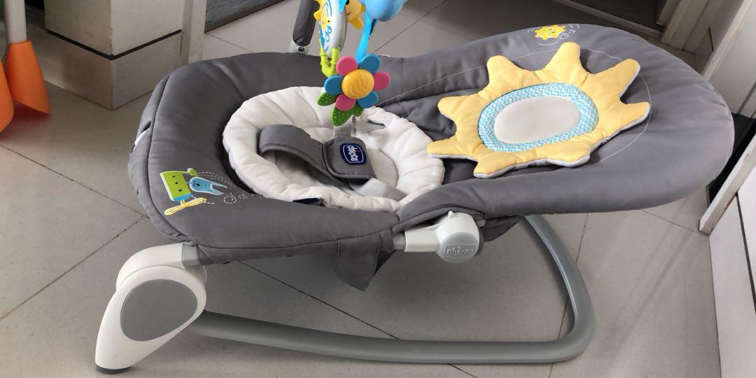 chicco balloon bouncer dark grey