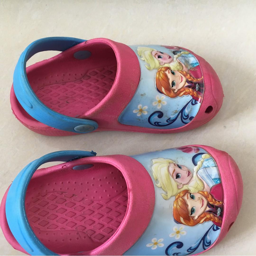 girls crocs uk