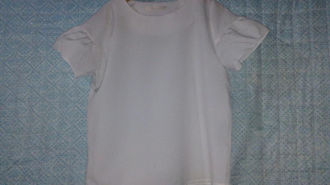 Korean top (Category: Blouses) located in Cebu City. Submitted by pingkay (Listing ID 175272557, Image 1). Description: .