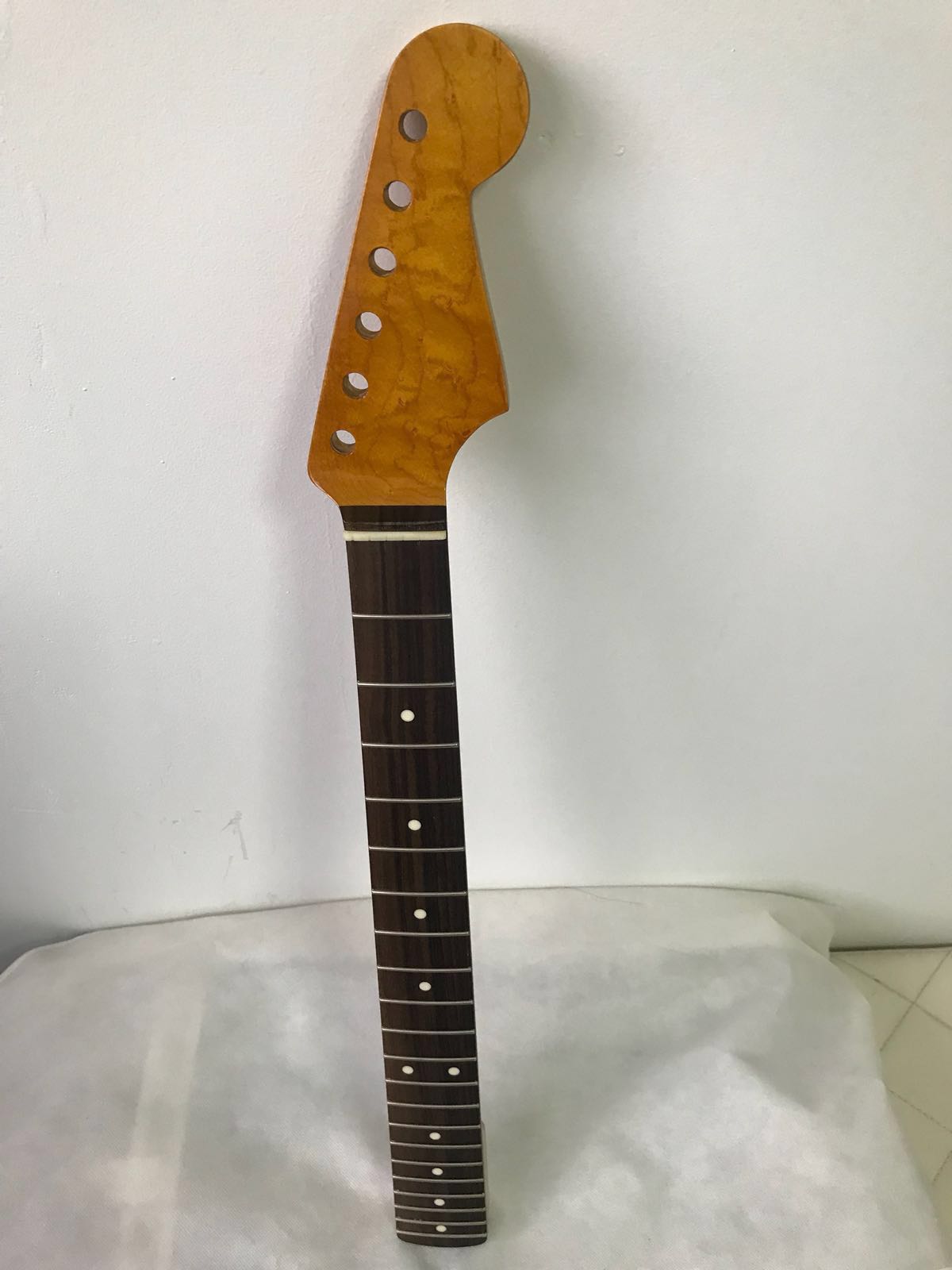 Musikraft strat outlet neck