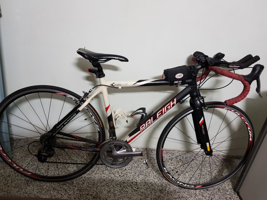 Raleigh Road bike, Sports Equipment 
