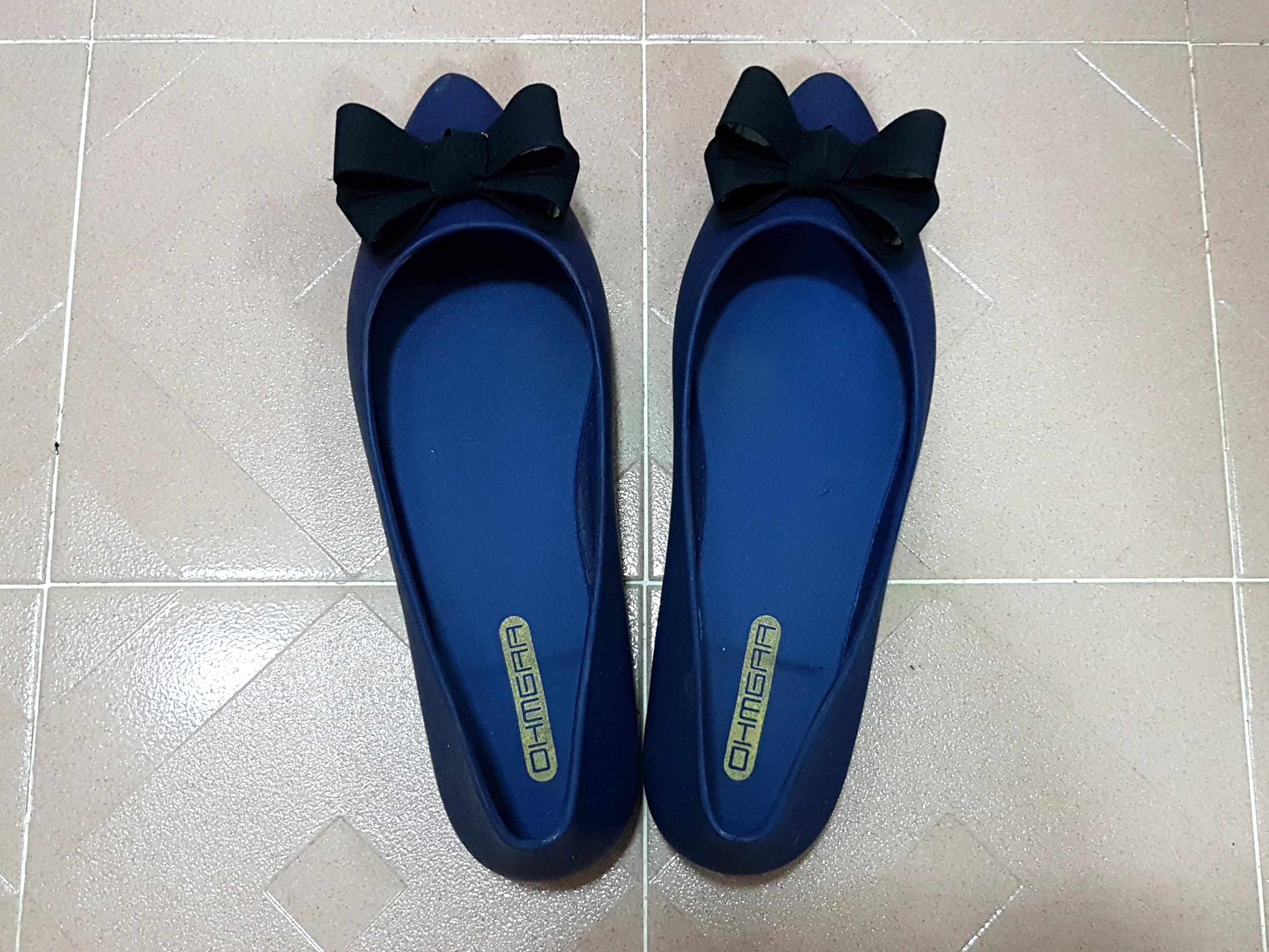 women's royal blue flip flops