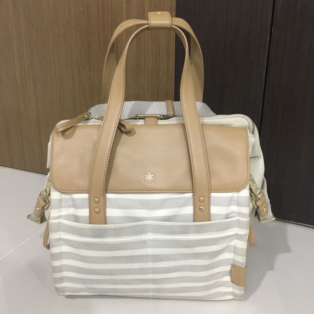 skip hop highline convertible diaper bag