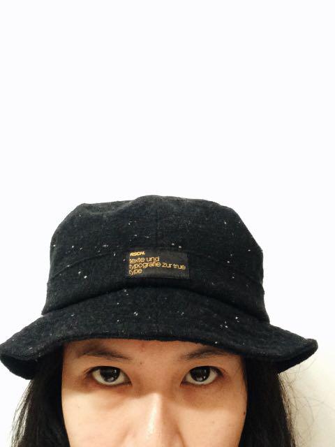 bucket topi