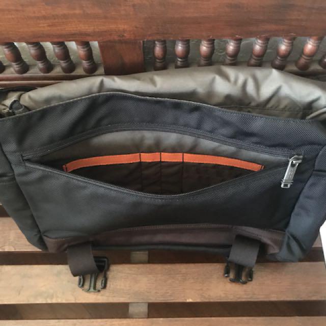 Tumi northlake expansion messenger bag discount