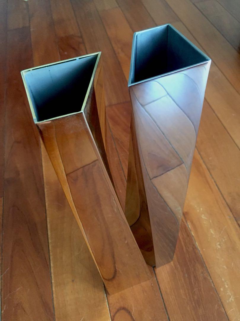 Zaha Hadid Crevasse Vase By Alessi Metal Gold And Silver