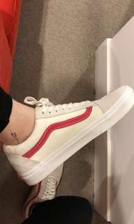 (Category: ) located in . Submitted by misslee_closet (Listing ID 175468170, Image 1). Description: .