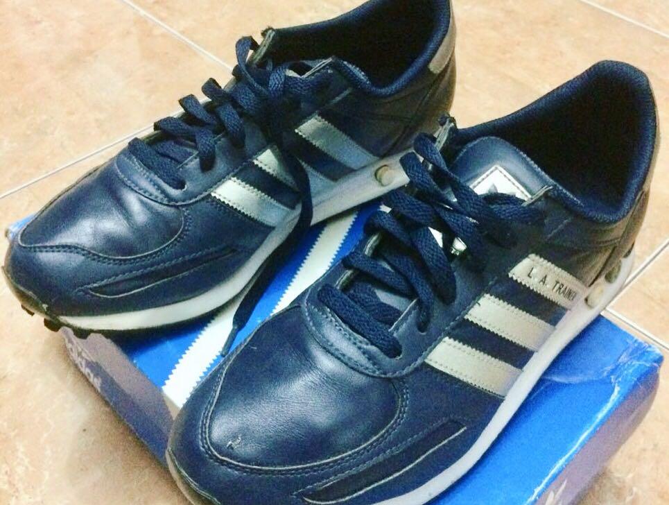 Adidas La Trainer Fesyen Pria Sepatu Sandal Di Carousell