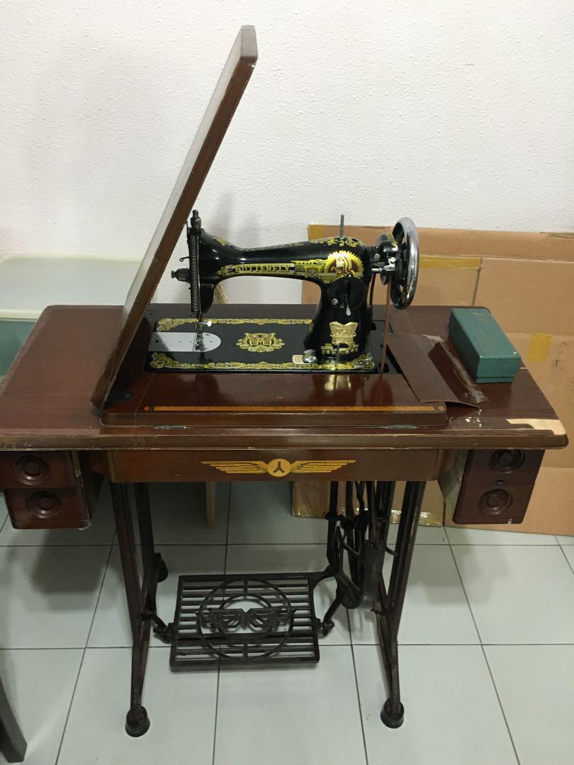 Antique Sewing Machine, Hobbies & Toys, Memorabilia & Collectibles