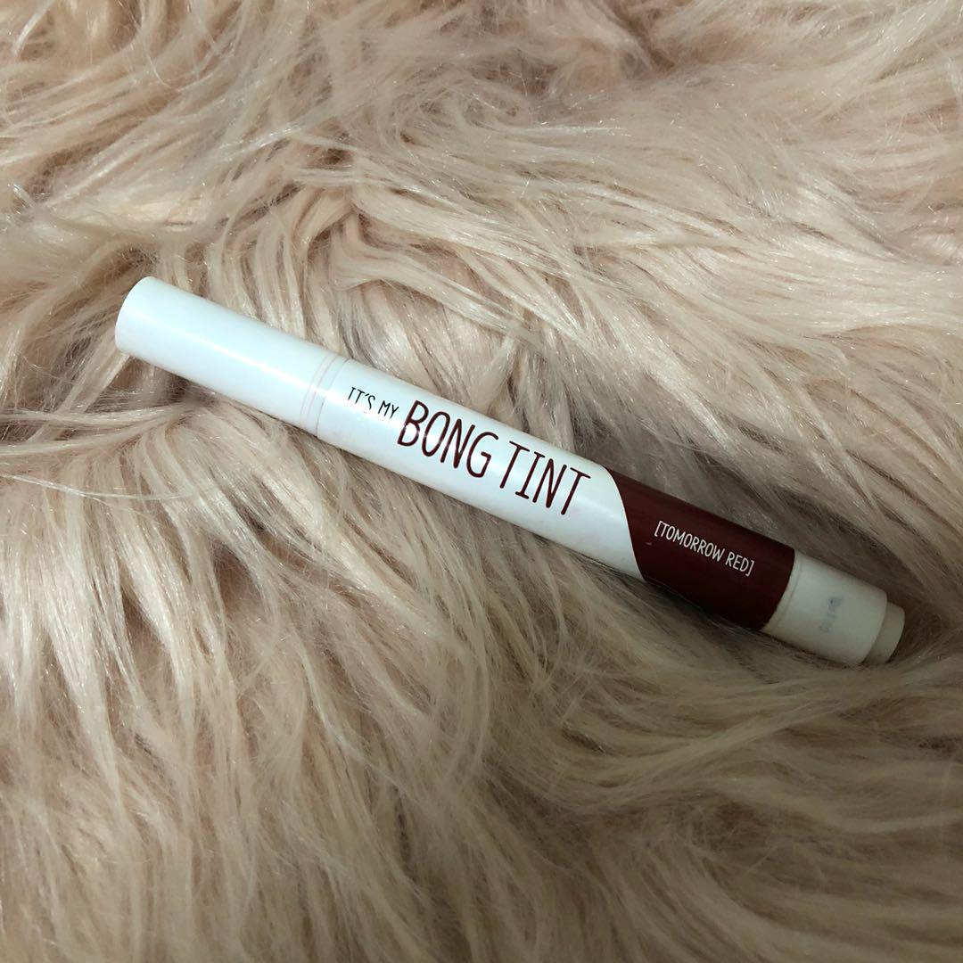 Authentic Its My Bong Tint in Tomorrow Red (Category: Face Care) located in Manila. Submitted by yna.shops (Listing ID 175463059, Image 1). Description: Item was barely used and sanitized highlighter maxfactor maybelline kkw kyliecosmetics faceshop skinfood nature republic body shop cosrx peripera tonymoly etude .