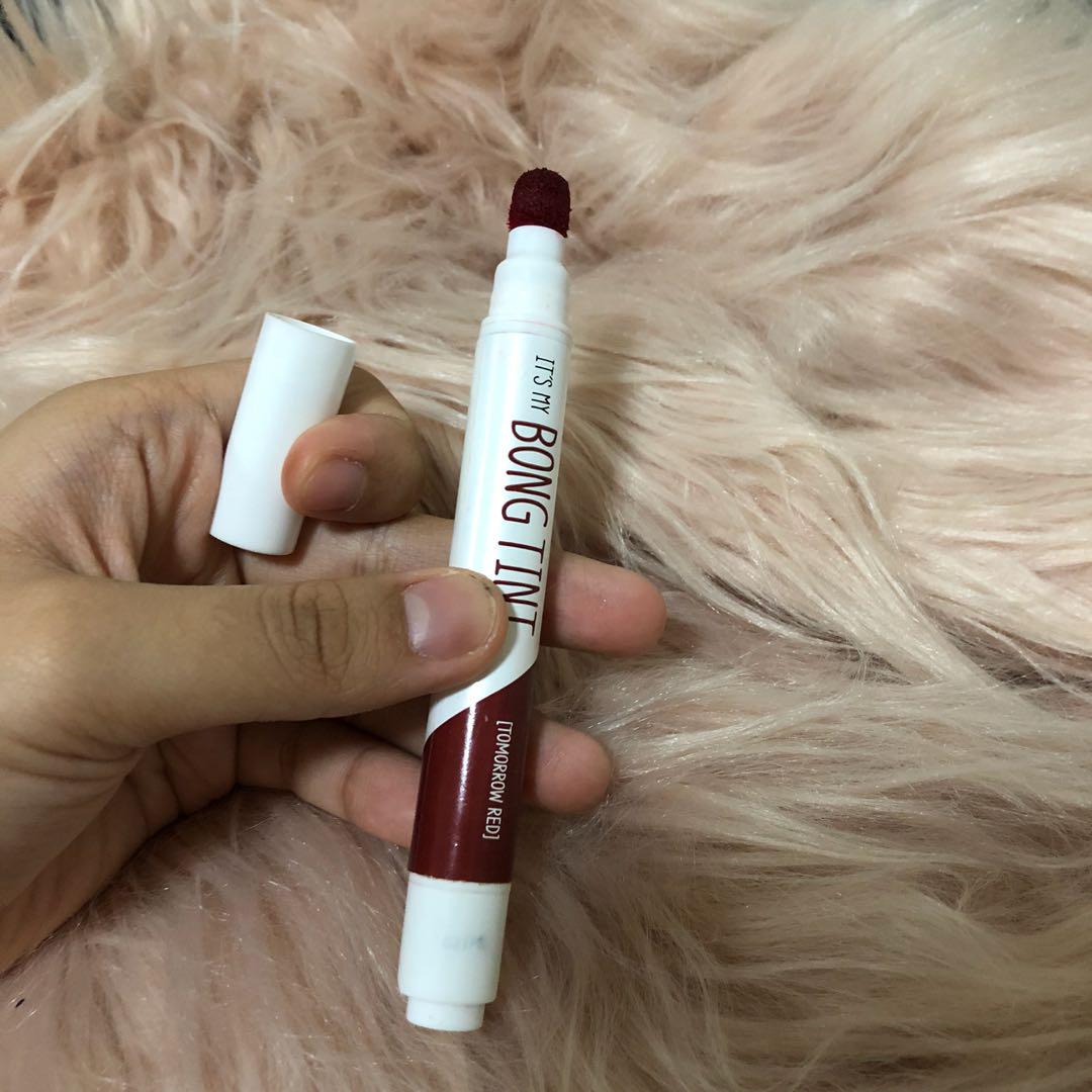 Authentic Its My Bong Tint in Tomorrow Red (Category: Face Care) located in Manila. Submitted by yna.shops (Listing ID 175463059, Image 2). Description: Item was barely used and sanitized highlighter maxfactor maybelline kkw kyliecosmetics faceshop skinfood nature republic body shop cosrx peripera tonymoly etude .