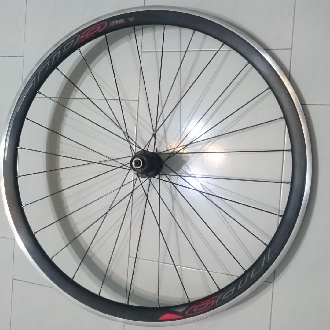 Felt TTR3 Aero Alloy Clincher 700cc Wheelset, Sports Equipment