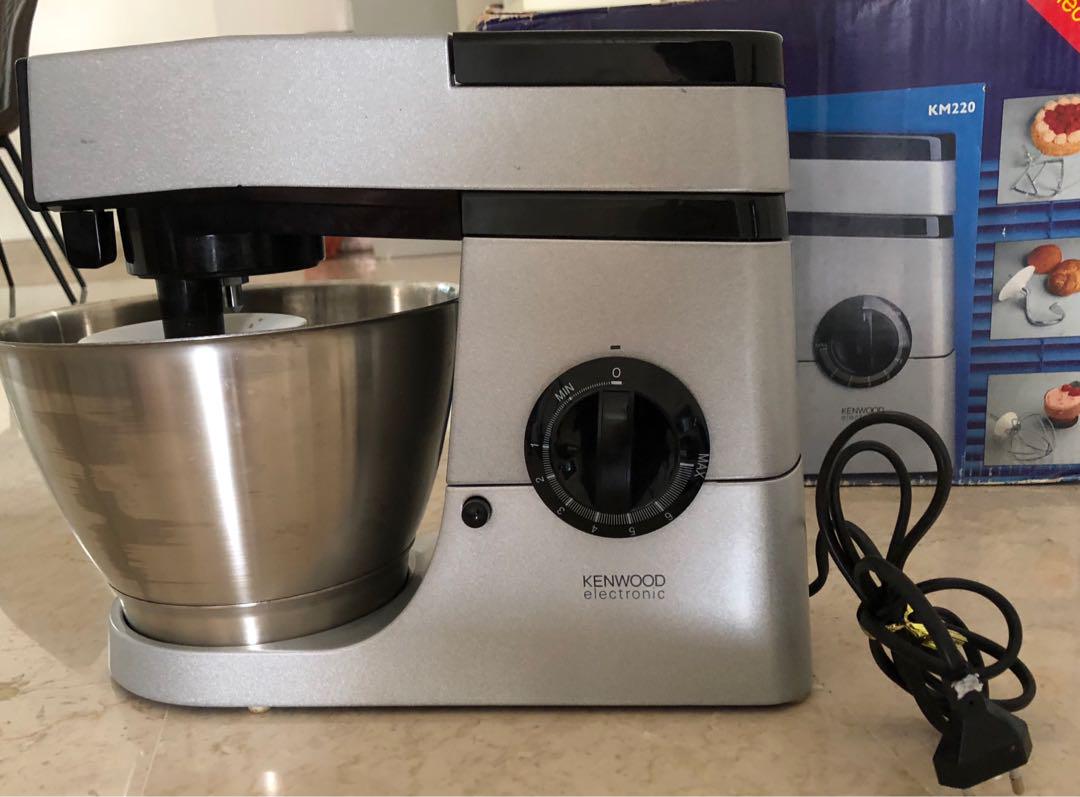 wooden salt and pepper set