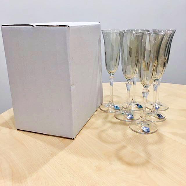 La Reine Italy Crystal champagne Glasses, TV & Home Appliances, Kitchen