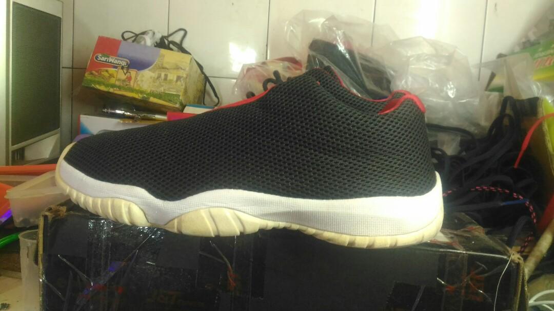jordan future low bred