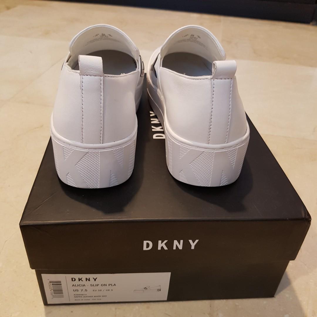 DKNY Alicia slip on shoe Barang Mewah Aksesoris di Carousell
