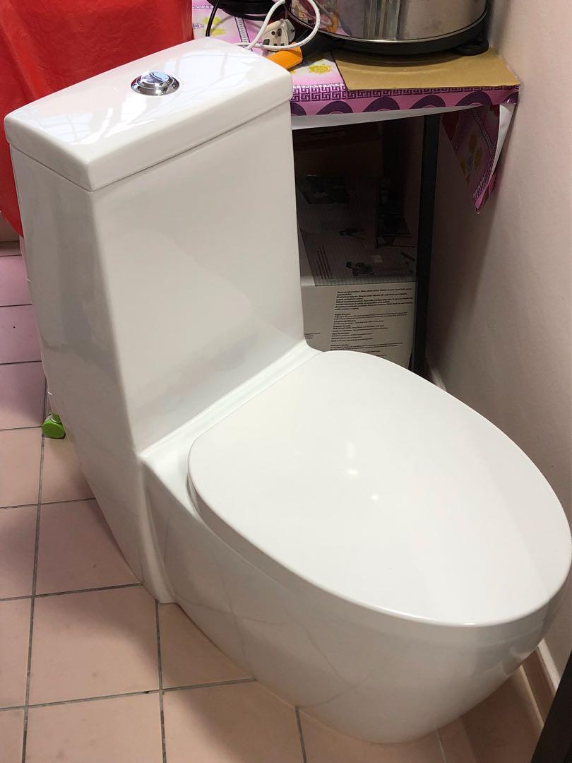 BRAND NEW E+NT toilet bowl, Furniture & Home Living, Bathroom & Kitchen Fixtures on Carousell