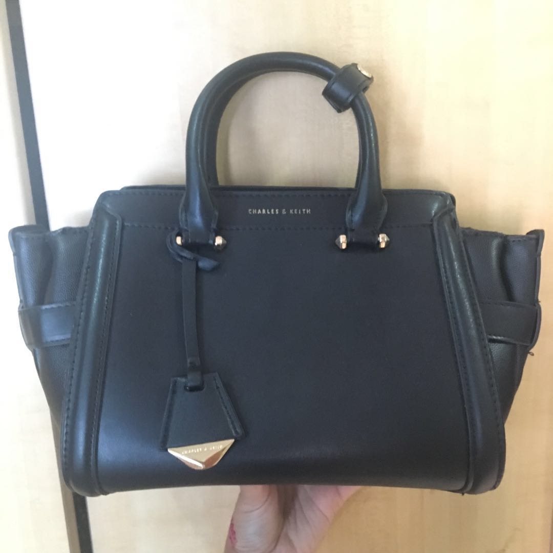 Charles and keith boxy trapeze bag sales